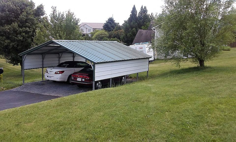 1st image of 812 Burgess Ct
