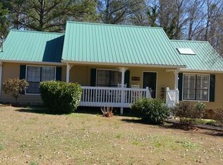 915 Dr King Rd, Tallapoosa, GA 30176