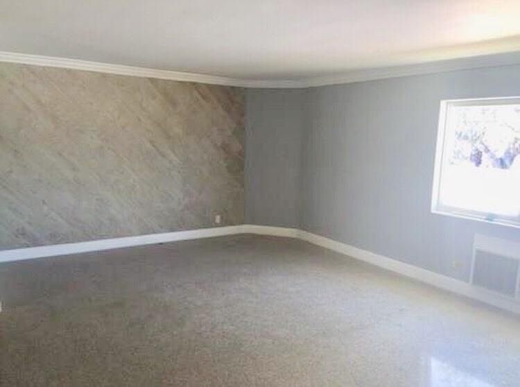 1st image of 806 NE 16th Pl