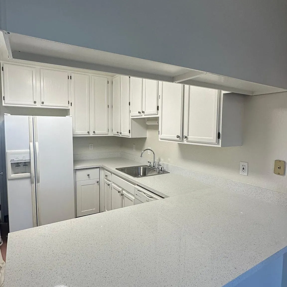 2 bed, 2.5 bath, 1205 sqft, $3,200 — Photo 1