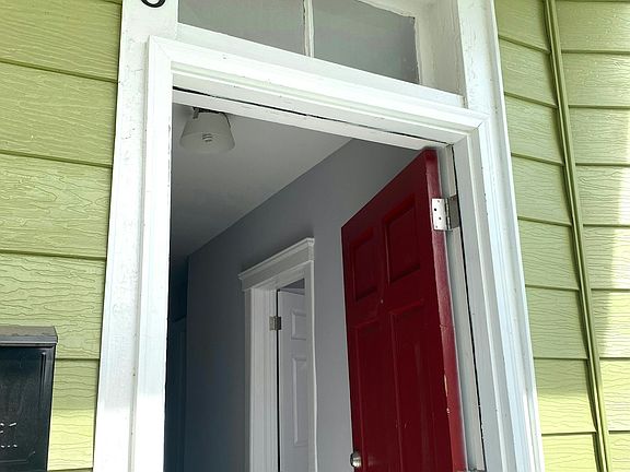 2nd image of 424 E 32nd St #426