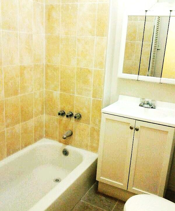 2nd image of 33 Woodlawn Ave
