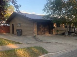 504 1st Ave NW, Kenmare, ND 58746