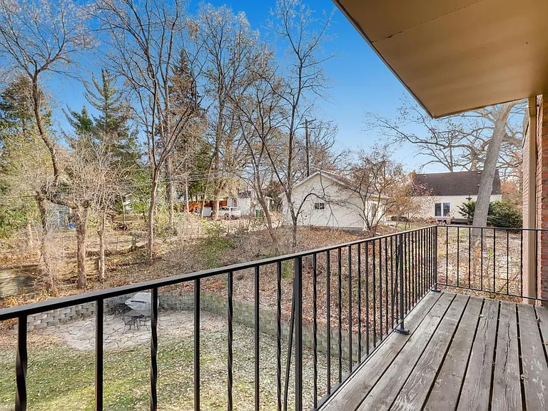Crystal Lake Estates — Photo 14