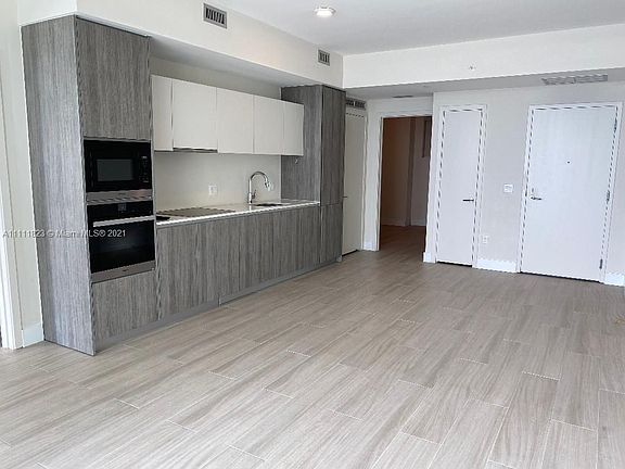 3rd image of 2900 NE 7th Ave Unit 706