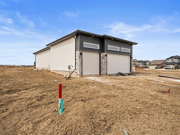 5th image of 8 Southbridge Dr