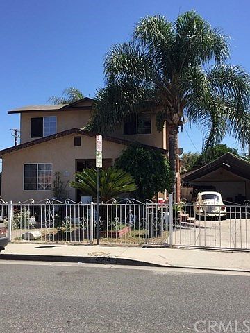 1st image of 4554 E 57th St