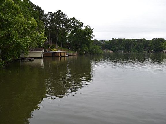 2nd image of 384 Lee Road 385