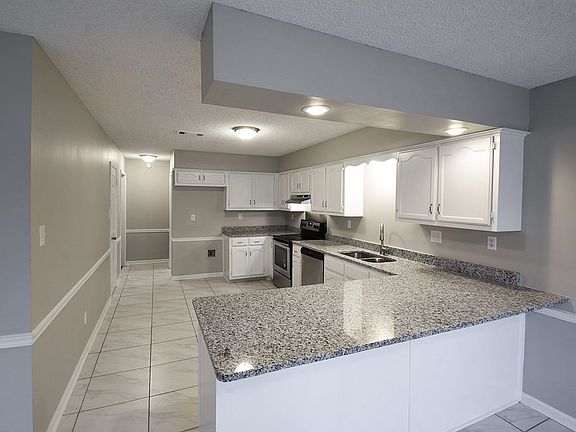 4th image of 7298 Ashley Oaks Dr