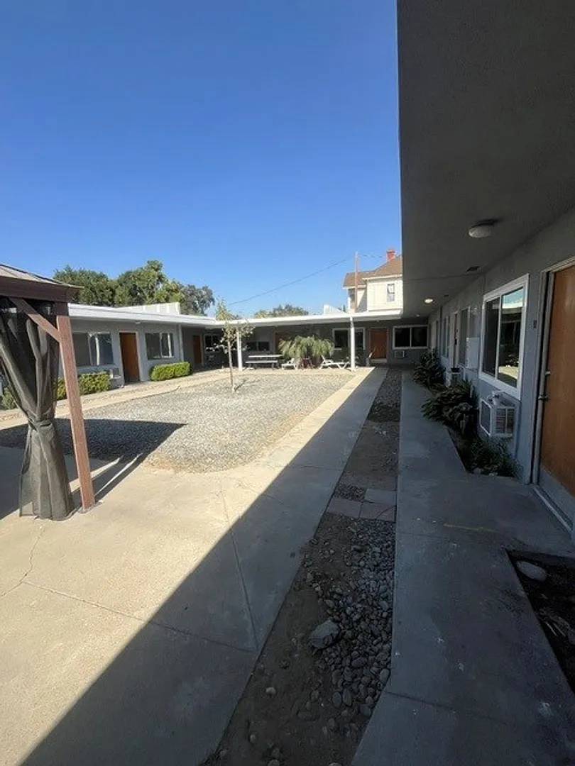 Timelark Apartments — Photo 3