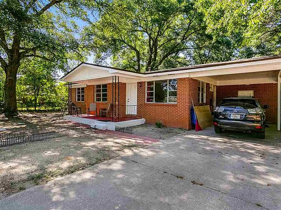 3rd image of 420 Rosalyn Way