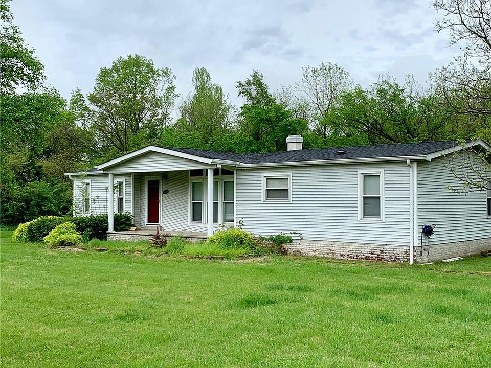 2nd image of 3360 Shamrock Rd