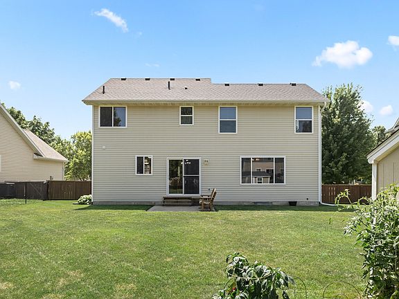 5th image of 735 SE Melrose Dr