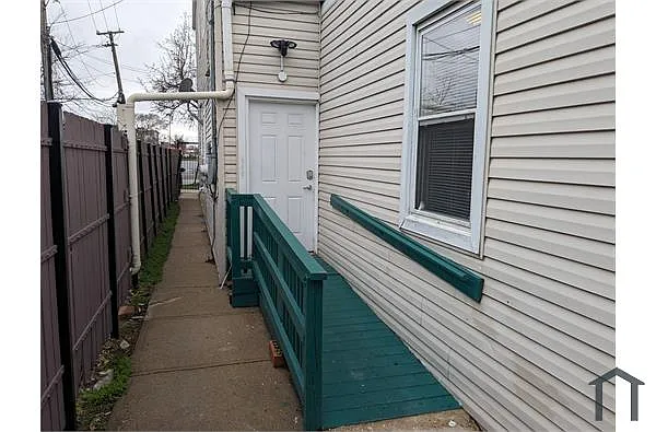 Building Photo - 2055 N Long Ave #1R