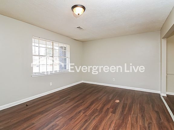 2nd image of 45 Belmont Park Ln