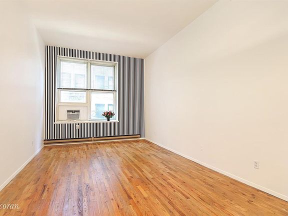 3rd image of 15 Waverly Pl #3S