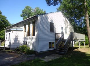 132 Maranacook Rd, Winthrop, ME 04364