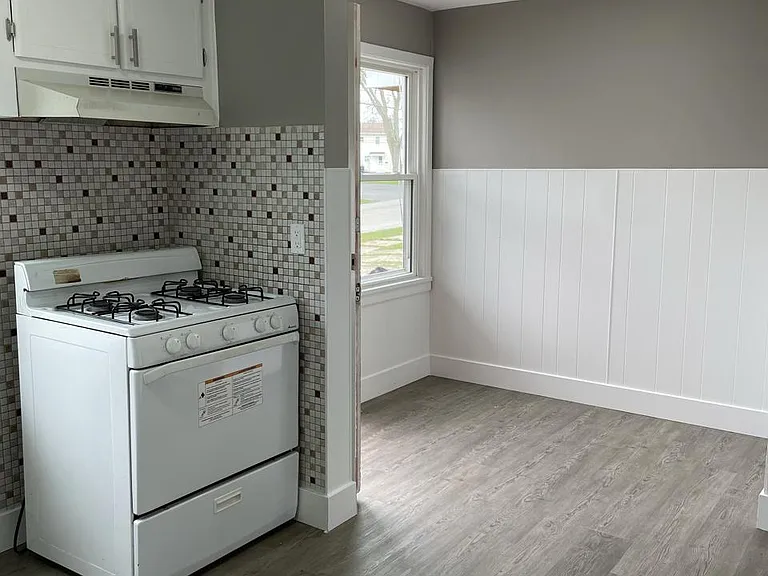 139 Ridgewood Cir — Photo 2