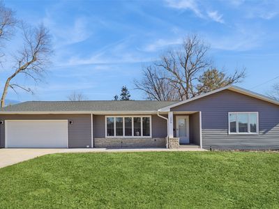 206 E 28th St S, Newton, IA, 50208