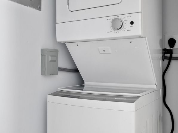 charleston-south-carolina-2057762737 picture