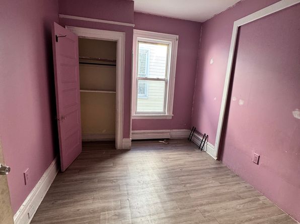 641 Mead St FLOOR 1