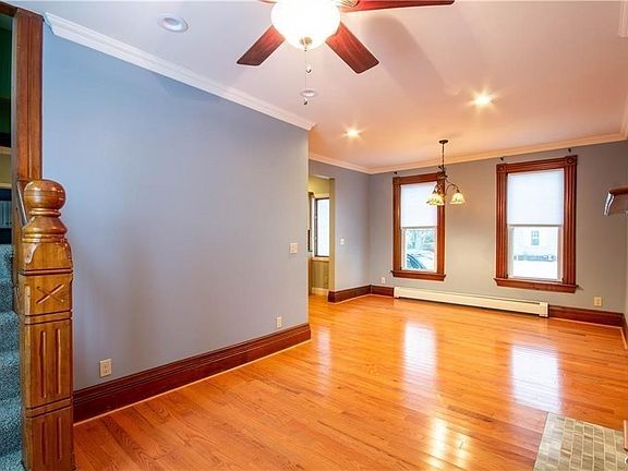 5th image of 718 Parham St