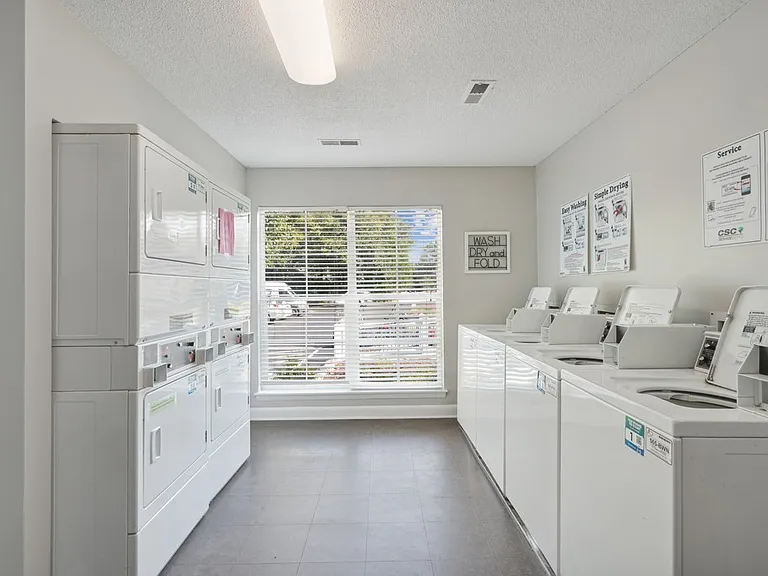 Cypress Pointe Apartment Homes — Photo 20
