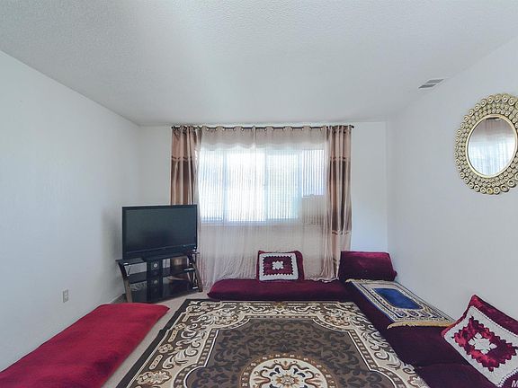 3rd image of 1165 Trenton Pl