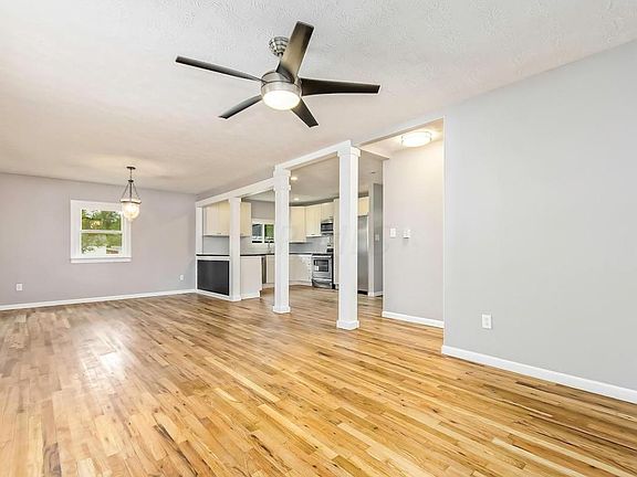 2nd image of 3930 Casa Blvd