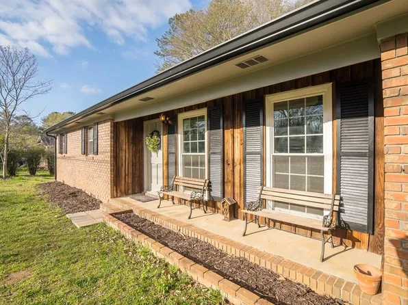 227 Catalina Dr, Chatsworth, GA 30705