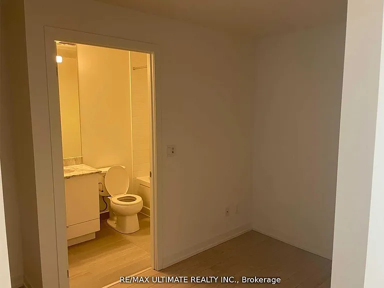 49 E Liberty St #601 — Photo 6