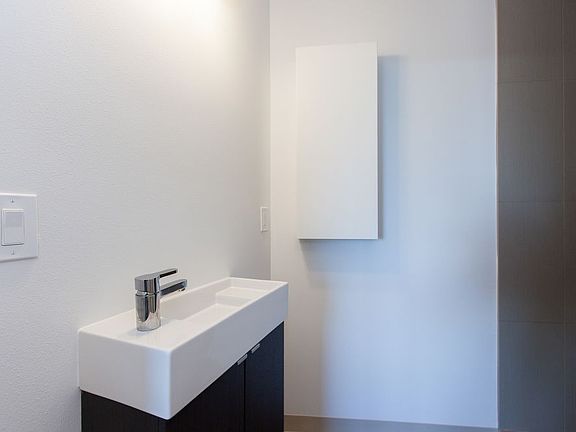 5th image of 4724 22nd Ave NE APT 104