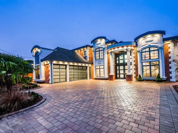 5528 Walton Rd, Richmond, BC V7C 2L7