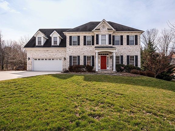 4th image of 110 Amaya Dr