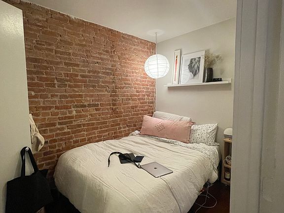 4th image of 514 E 6th St APT 2F