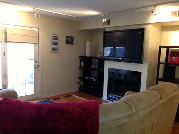 5th image of 917 W Dickens Ave
