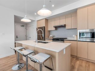 2000 W Park Ln #310, View Royal, BC V9B3R7