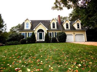 51 Indian Ln, Franklin, MA 02038