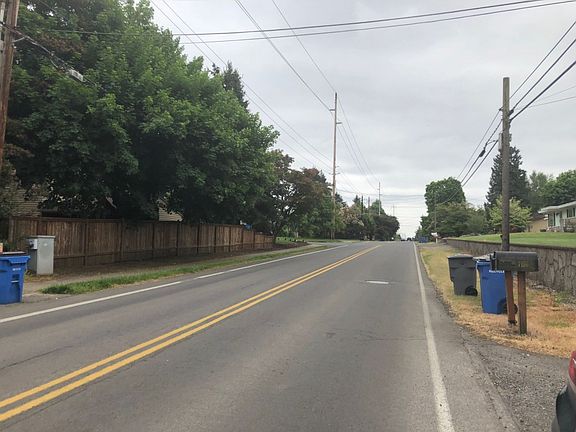 3rd image of 7200 NE 72nd Ave