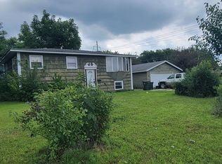190 Boulder Hill Pass, Montgomery, IL 60538