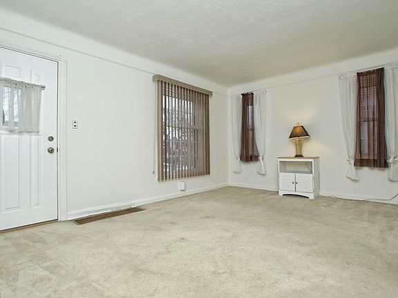 4th image of 7419 Orchard Grv