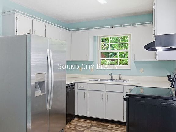 5th image of 7016 Bonnalake Dr #B