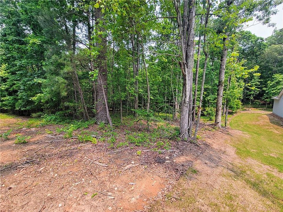 2nd image of 3234 Greenhill Dr #234