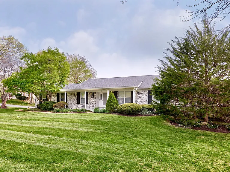 668 Stablestone Dr — Photo 3