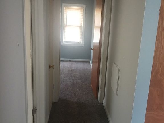 3rd image of 19694 Hull St
