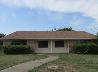 800 Hercules Ln, Denton, TX 76209