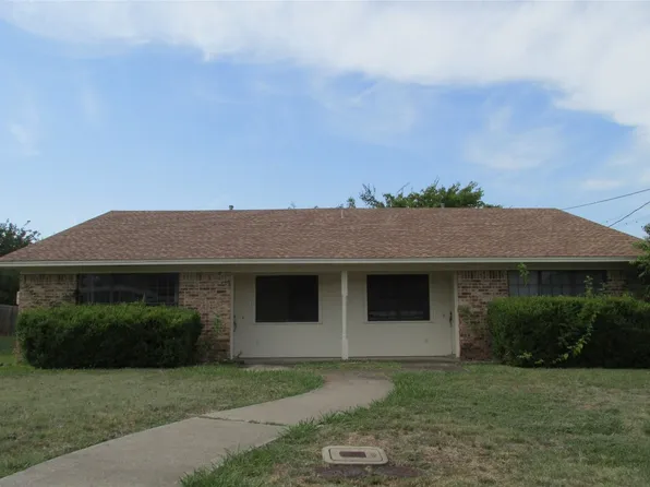 800 Hercules Ln, Denton, TX 76209