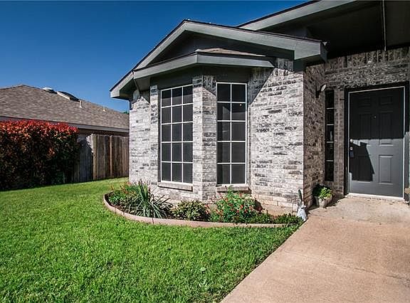4th image of 6391 Stonewater Bend Trl