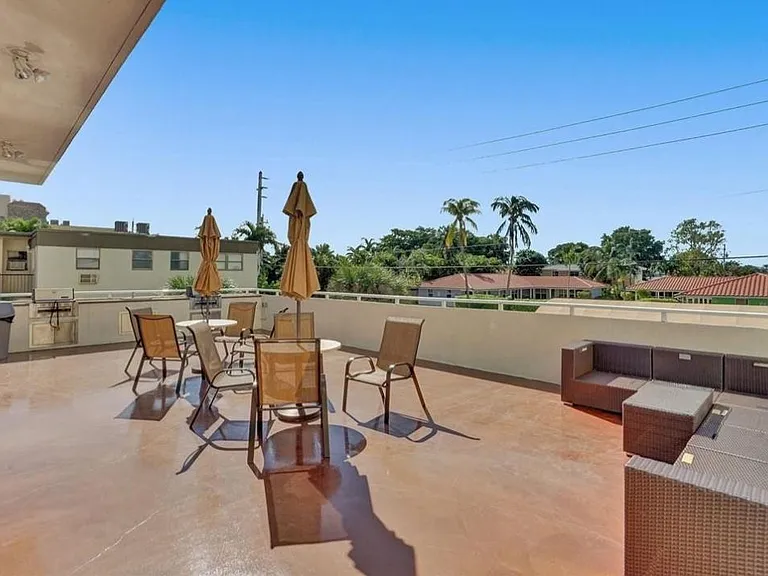 BBQ area sun deck