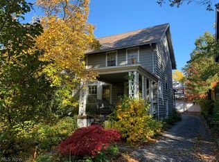 2201 S Overlook Rd, Cleveland Heights, OH 44106